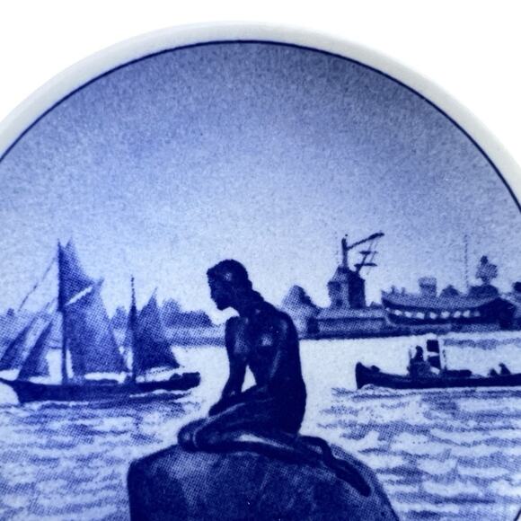 Porcelain Wall Art Royal Copenhagen Mini Plate Langelinie Blue Display 3.25 Inch - Picture 5 of 10